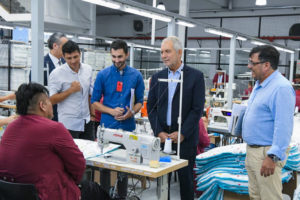 15 Julio Alak junto a Marcelo Iafolla en el Polo Productivo de la Unidad N°1 de Olmos.